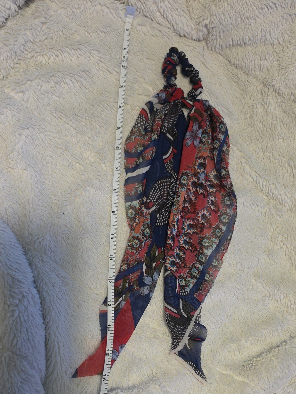Women’s Floral Print Scarf Scrunchie Hair Tie - Navy & Red